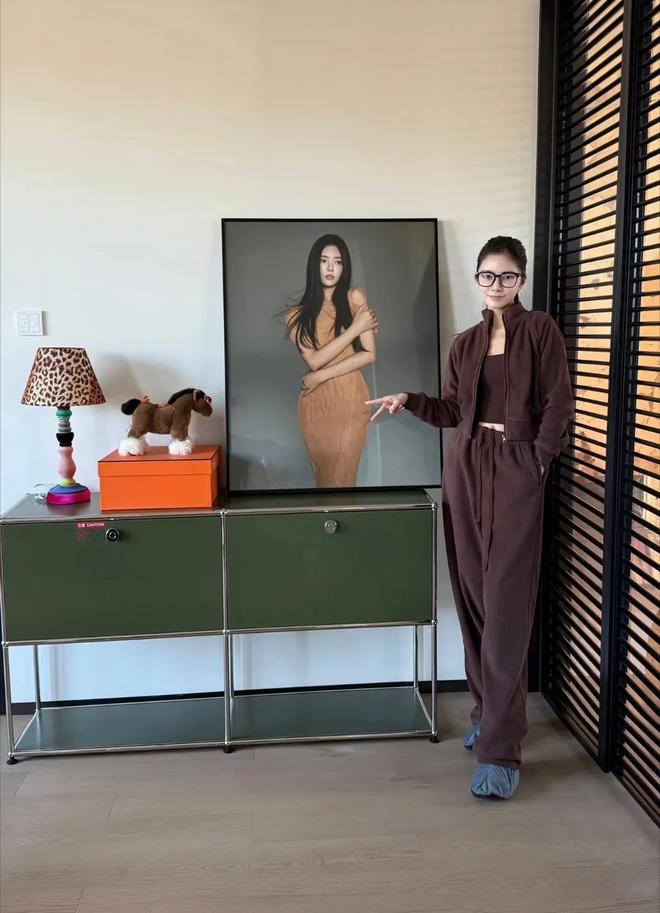 婆晒新房装修豪华有格调女儿房间粉嫩凯发k8娱乐唯一杜淳一家搬新家老(图7)